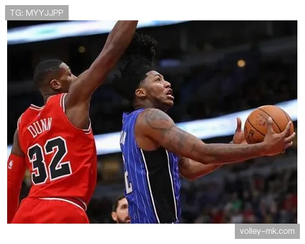 佩顿闪耀赛场抢断王称号加身 佩顿闪耀赛场抢断王称号加身