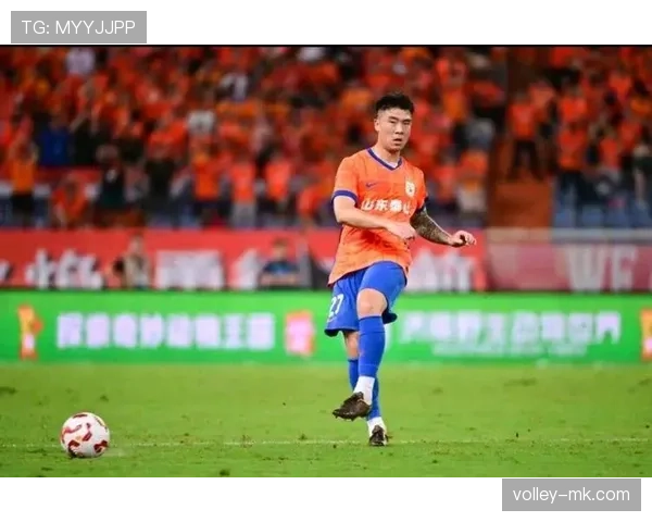 中超黑马强势崛起，士气如虹剑指冠军