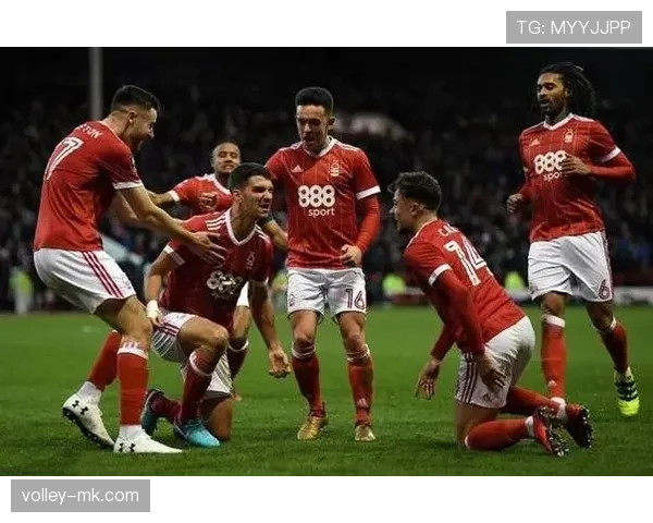 卢顿主场迎战利物浦，状态回暖迎战强敌