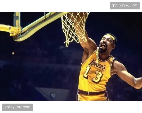 张伯伦篮下统治力对比贾巴尔提升球队内线威胁